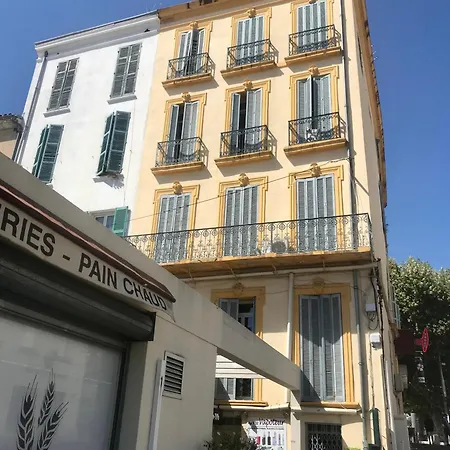 3 Pieces - Centre - Climatise Lägenhet